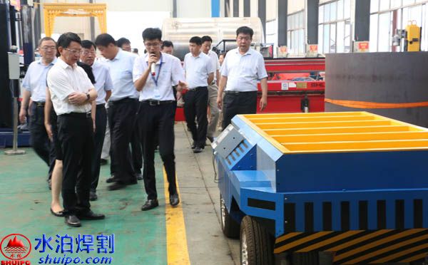 AGV機器人持續(xù)火熱，新領域帶來發(fā)展新機遇，水泊焊割自主研發(fā)的AGV小車